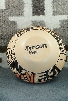 Hopi Pottery - Alta Yesslith