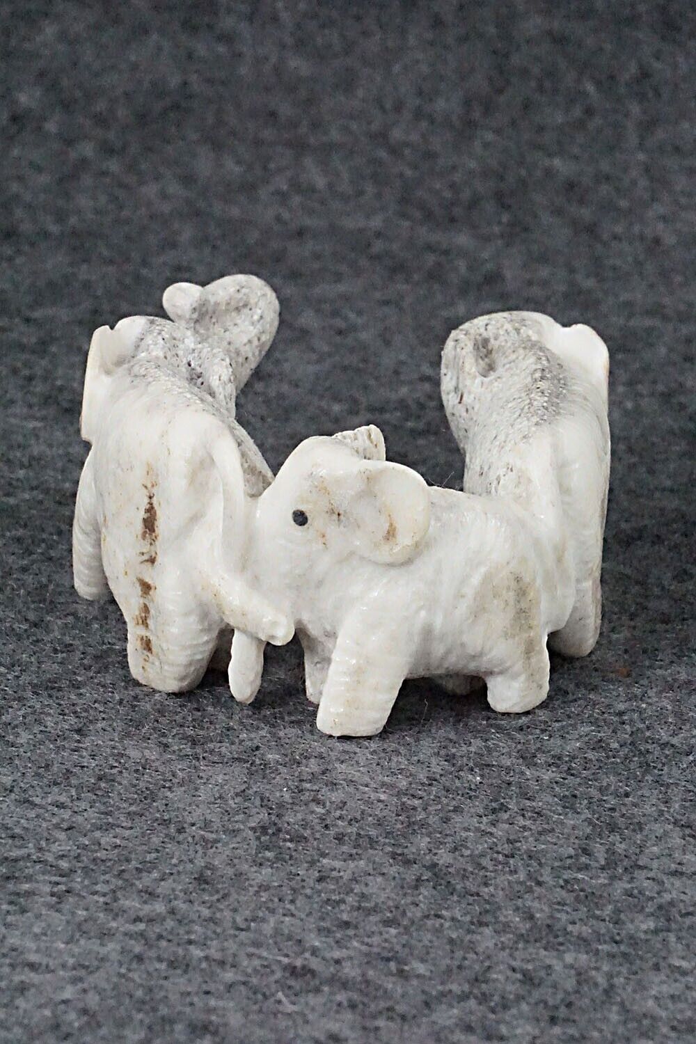 Elephant Zuni Fetish Carving - Maxx Laate