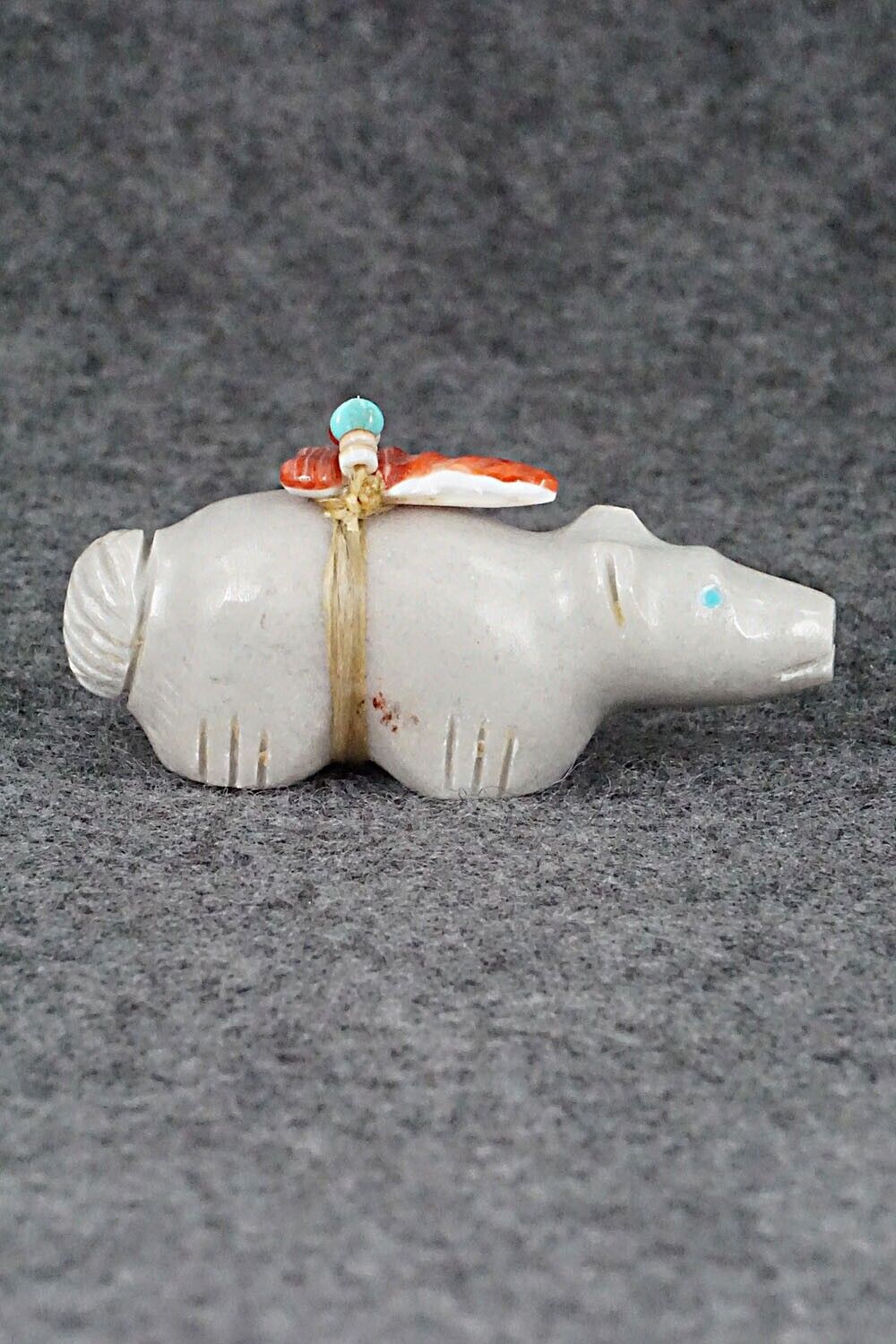 Bear Zuni Fetish Carving - Peter Gasper