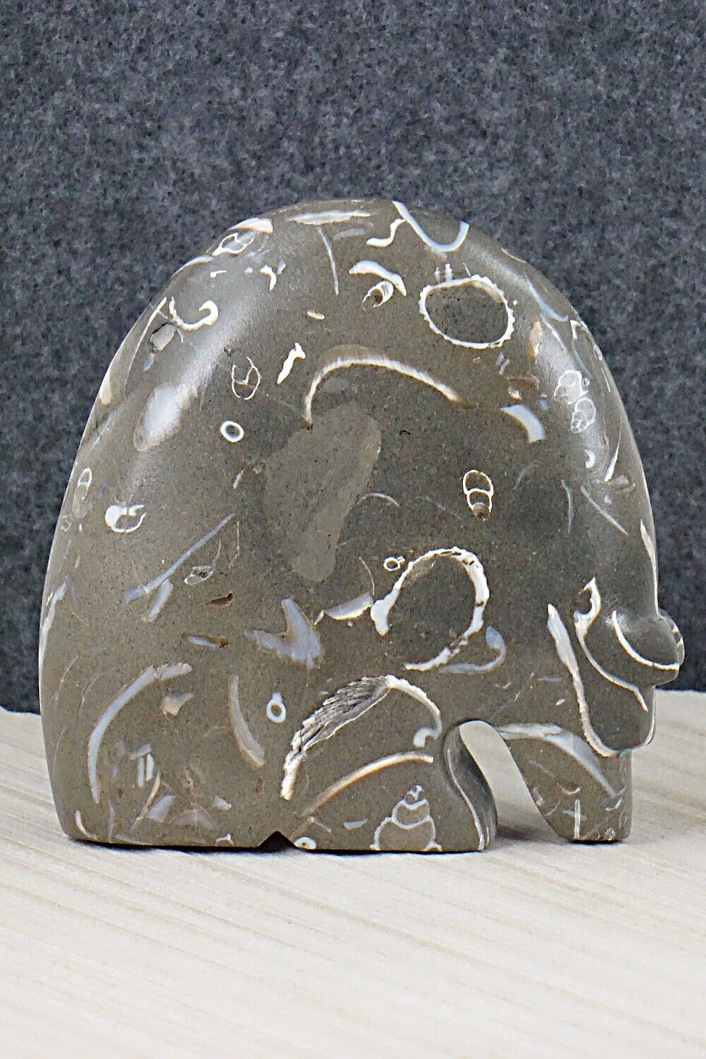 Bear Zuni Fetish Carving - Andres Lementino