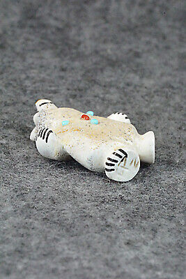 Bear Zuni Fetish Carving - Claudia Peina