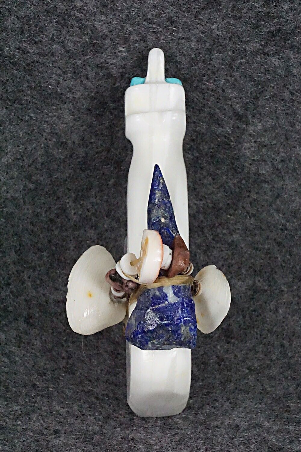 Bear Zuni Fetish Carving - Lance Deysee