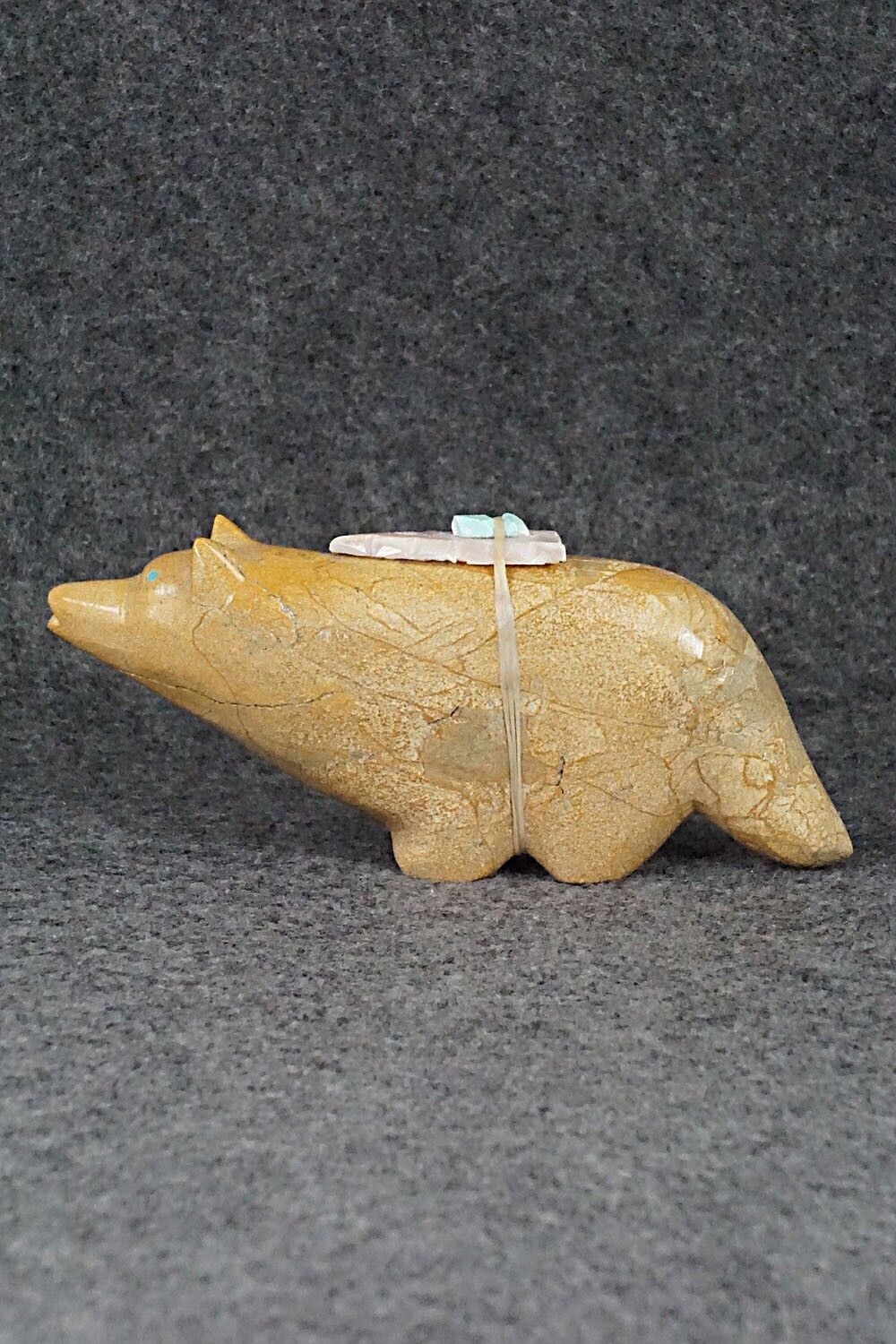 Wolf Zuni Fetish Carving - Delvin Leekya