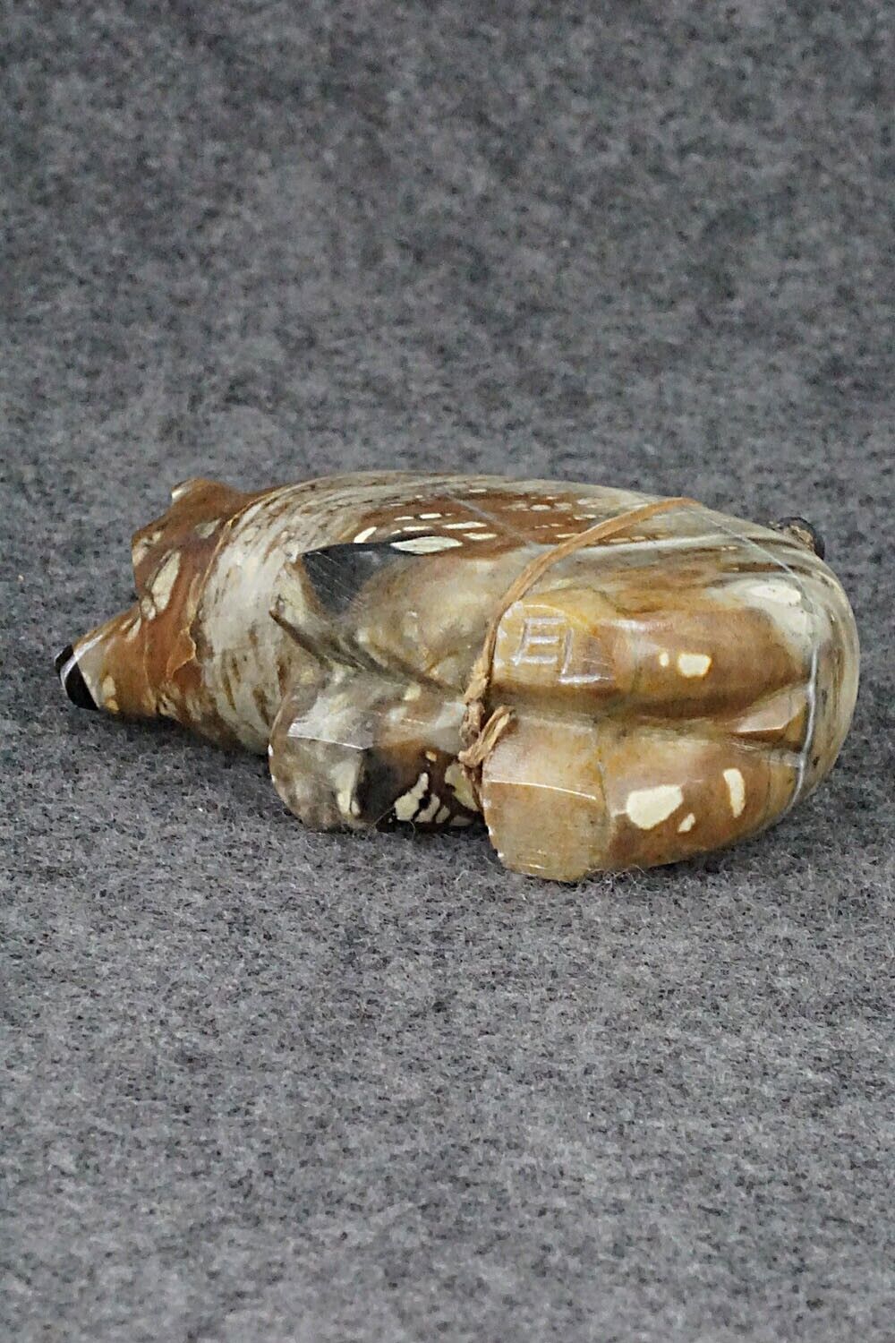 Bear Zuni Fetish Carving - Enrike Leekya