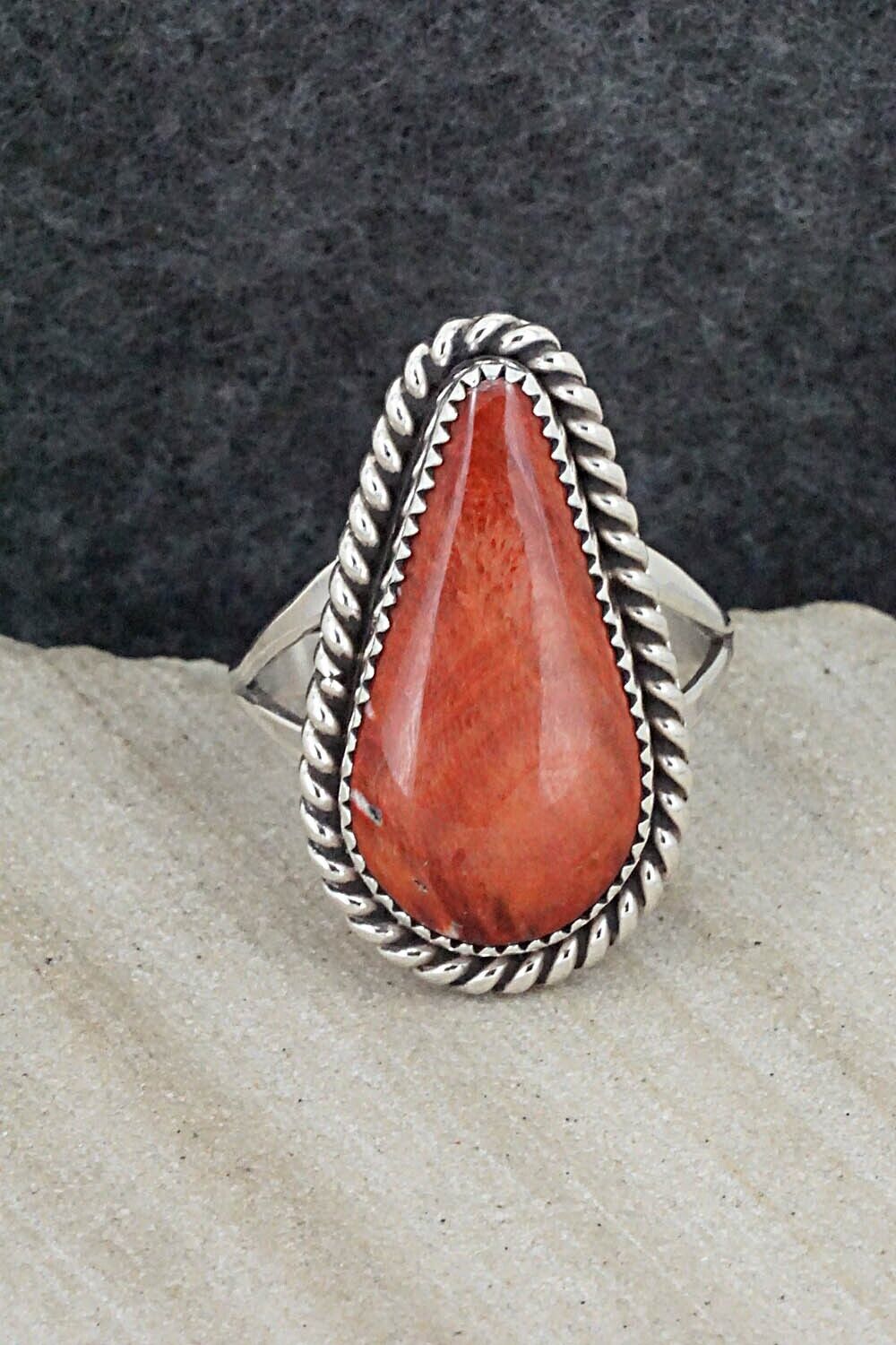 Spiny Oyster & Sterling Silver Ring - Benjamin Martinez - Size 9