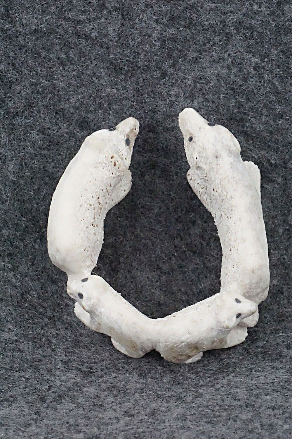 Bear Zuni Fetish Carving - Maxx Laate