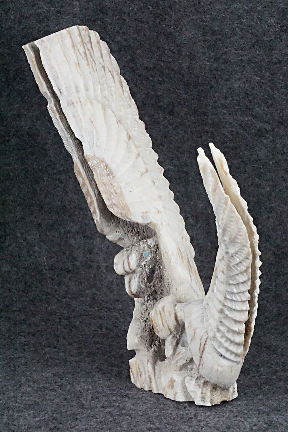 Eagle Zuni Fetish Carving - Jerrold Lahaleon
