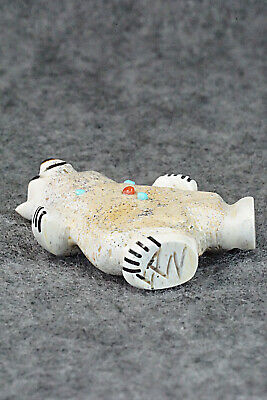 Bear Zuni Fetish Carving - Claudia Peina