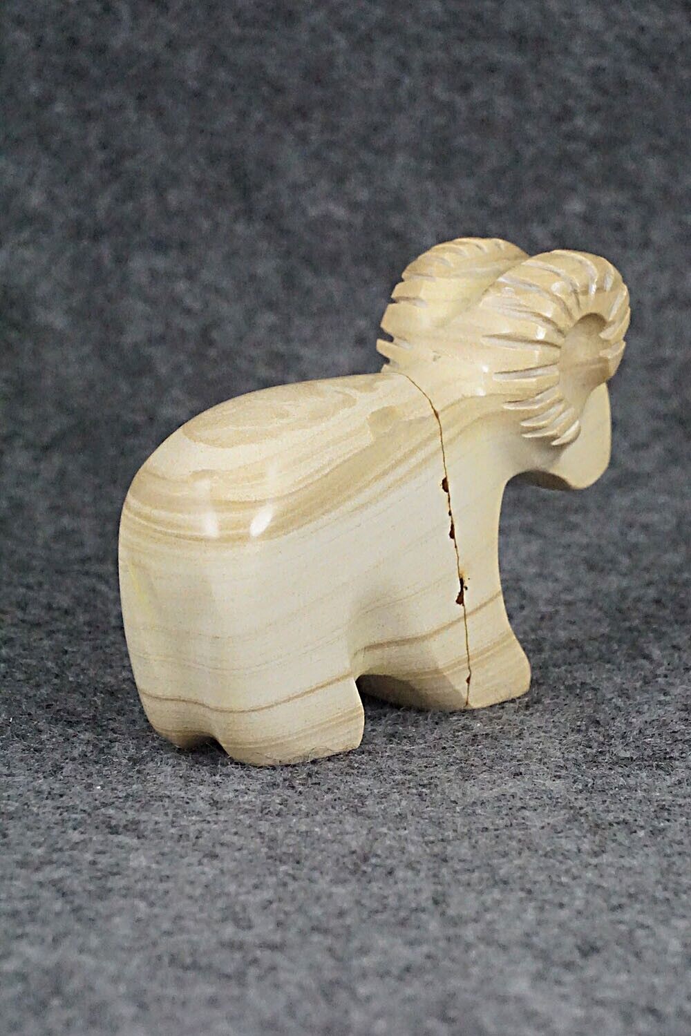 Ram Zuni Fetish Carving - Rodney Laiwakete