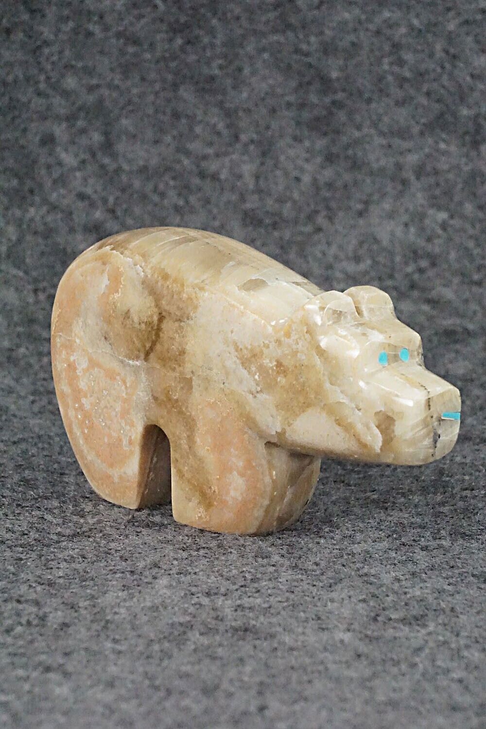 Bear Zuni Fetish Carving - Bernard Laiwakete