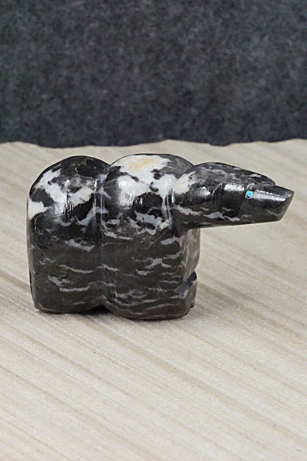 Bear Zuni Fetish Carving - Ed Lementino