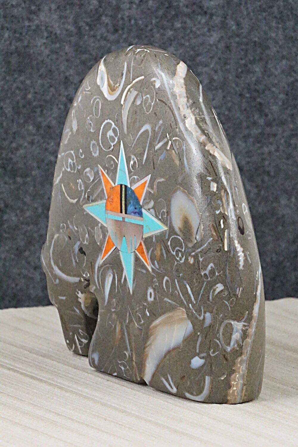Bear Zuni Fetish Carving - Andres Lementino
