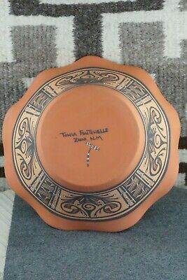 Zuni Pottery - Tonia Fontenelle