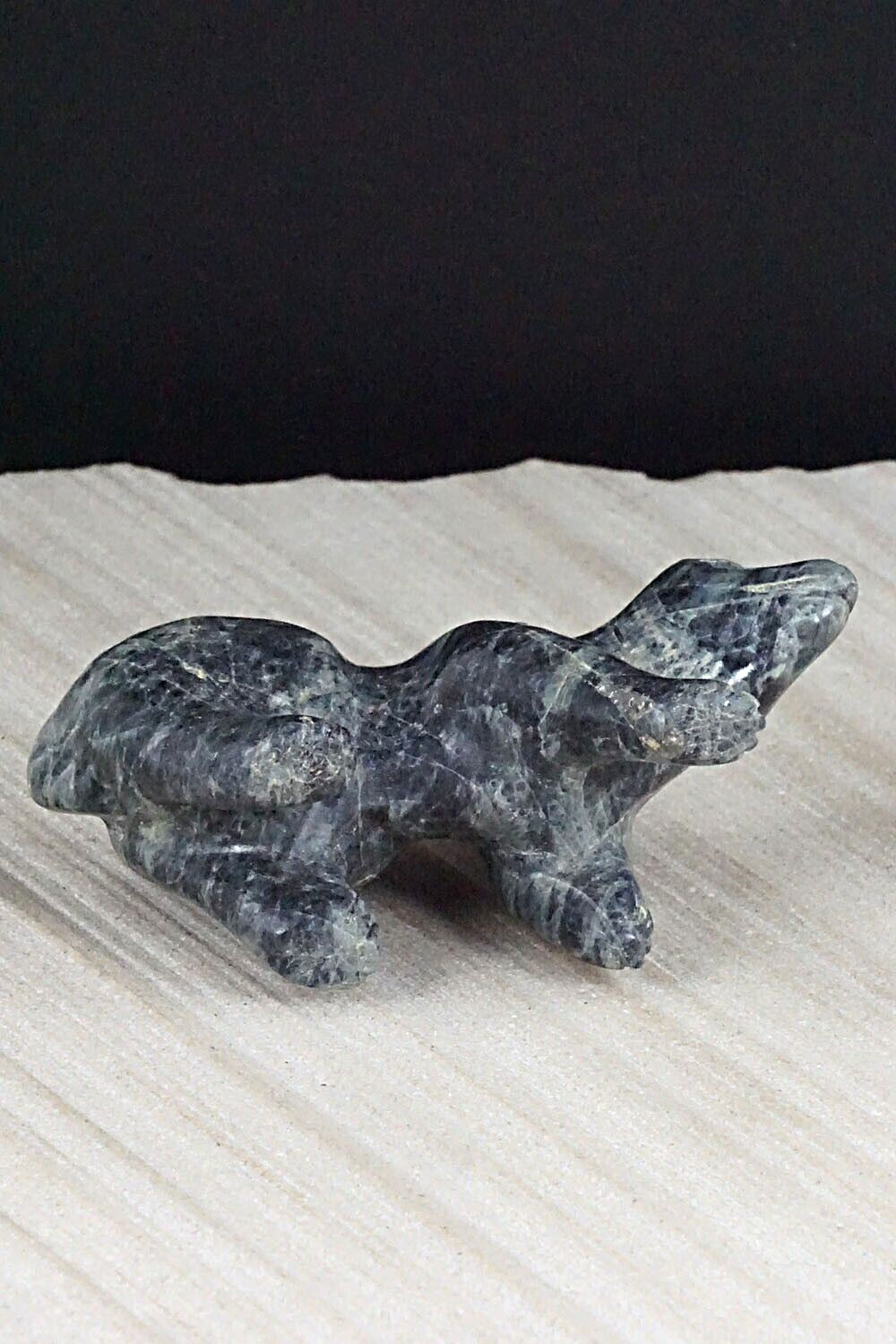 Bear Zuni Fetish Carving - Calvin Weeka