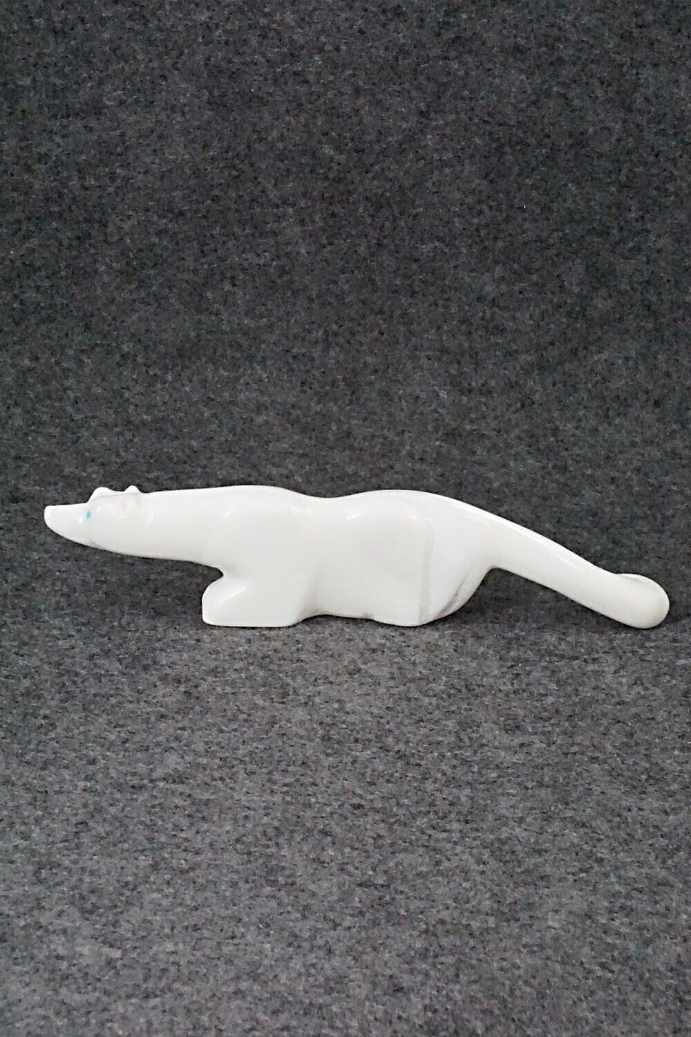 Wolf Zuni Fetish Carving - Marion Niiha