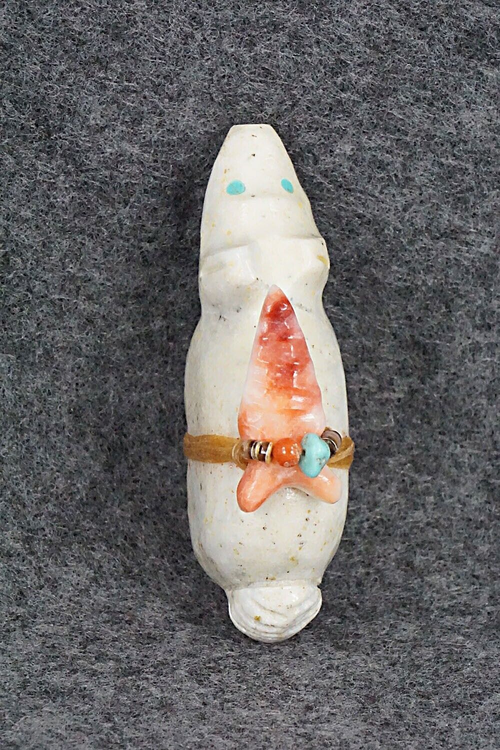 Bear Zuni Fetish Carving - Peter Gasper