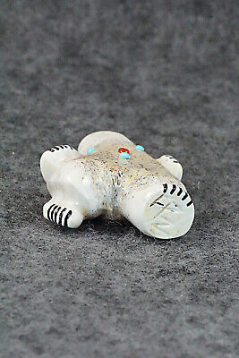 Bear Zuni Fetish Carving - Claudia Peina