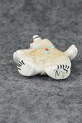 Bear Zuni Fetish Carving - Claudia Peina