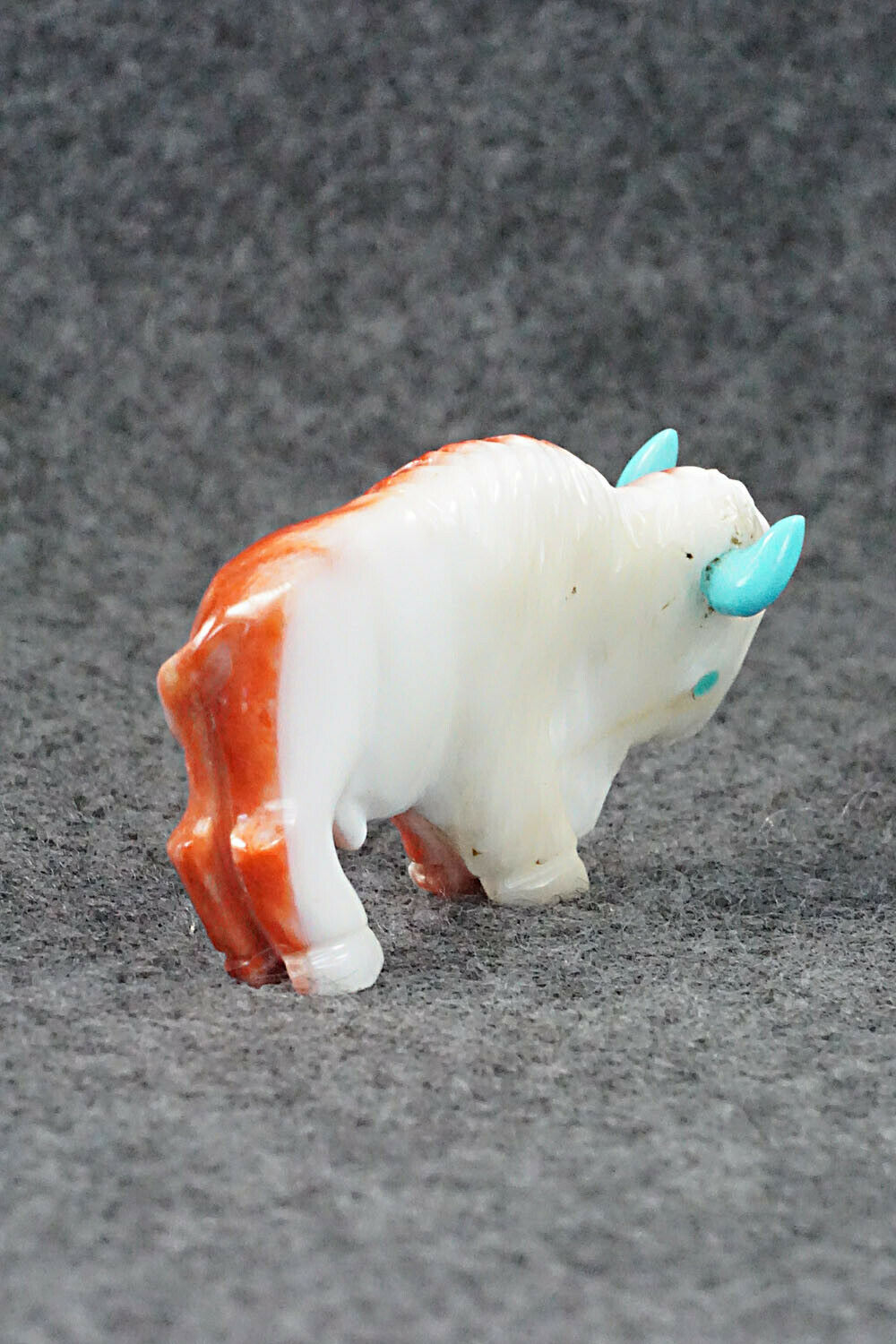Buffalo Zuni Fetish Carving - Andres Quandelacy