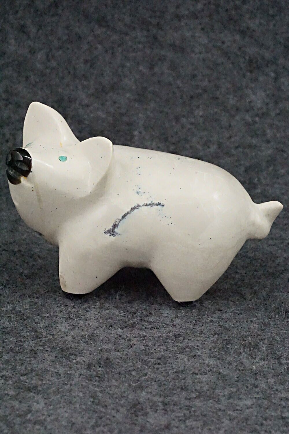 Pig Zuni Fetish Carving - Enrike Leekya