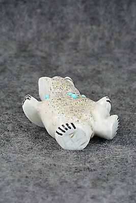 Bear Zuni Fetish Carving - Claudia Peina