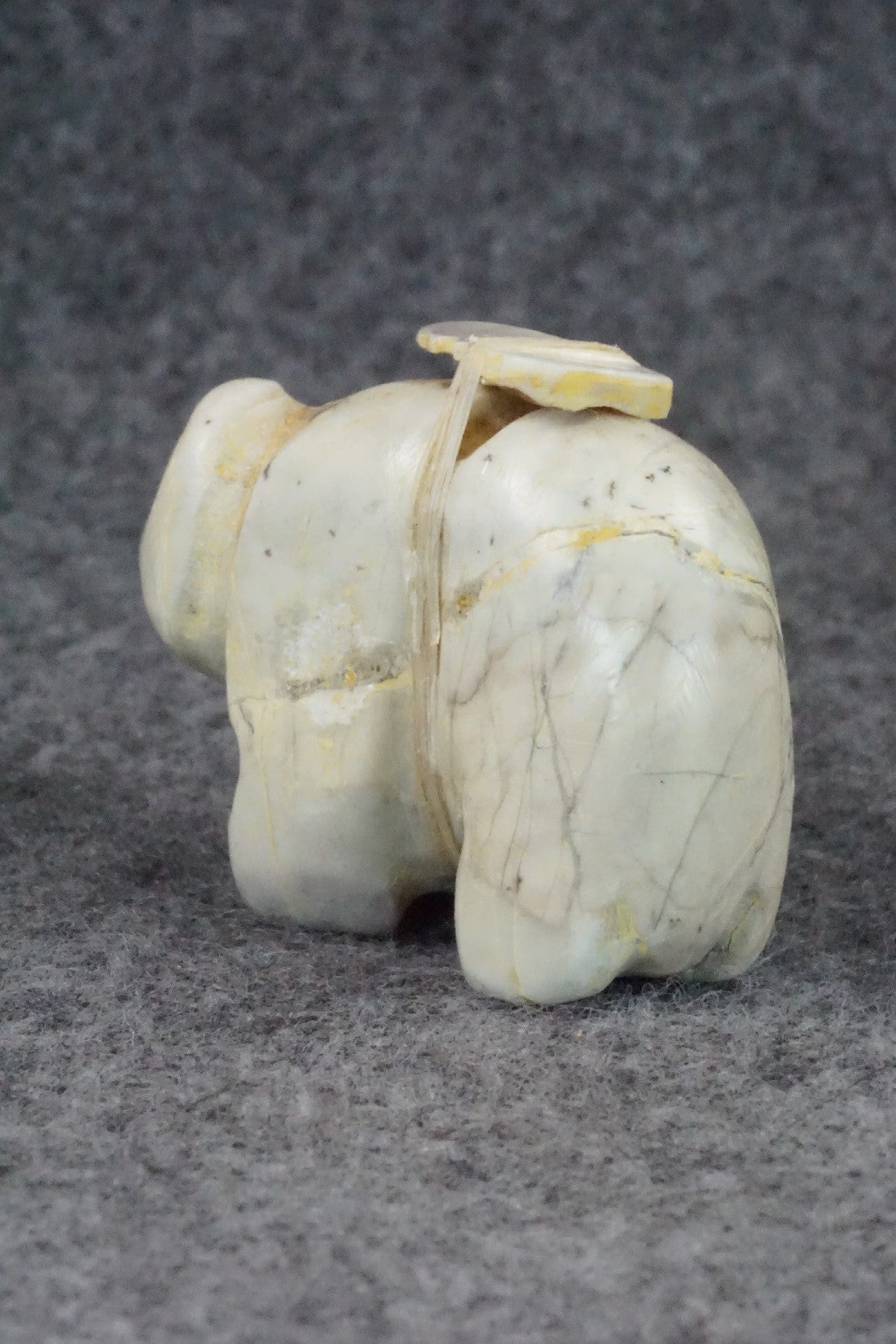 Bear Zuni Fetish Carving - Justin Red Elk