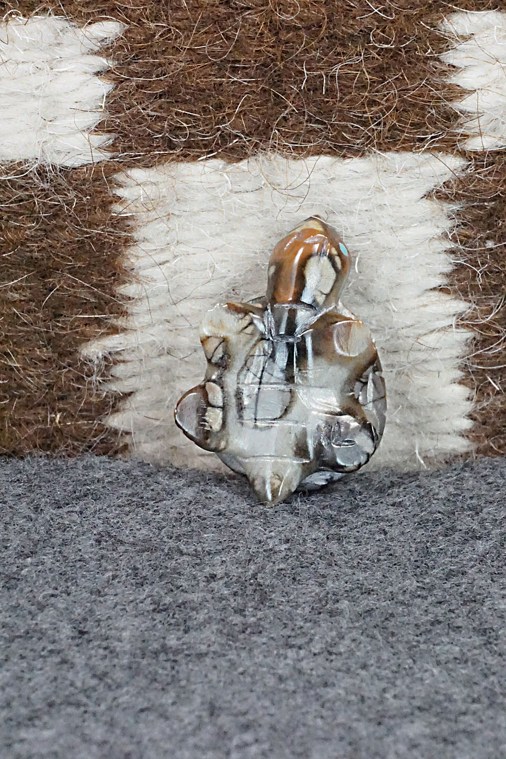 Turtles Zuni Fetish Carving - Reynold Lunasee
