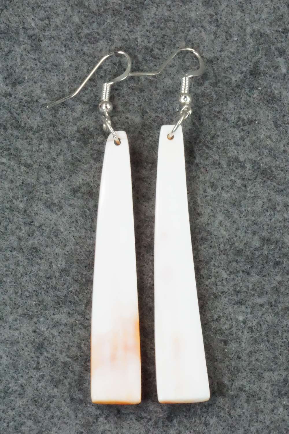 Spiny Oyster & Sterling Silver Earrings - Jesus Espino