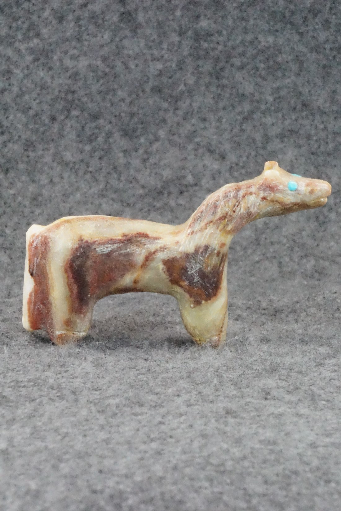 Horse Zuni Fetish Carving - Alvin Calavaza
