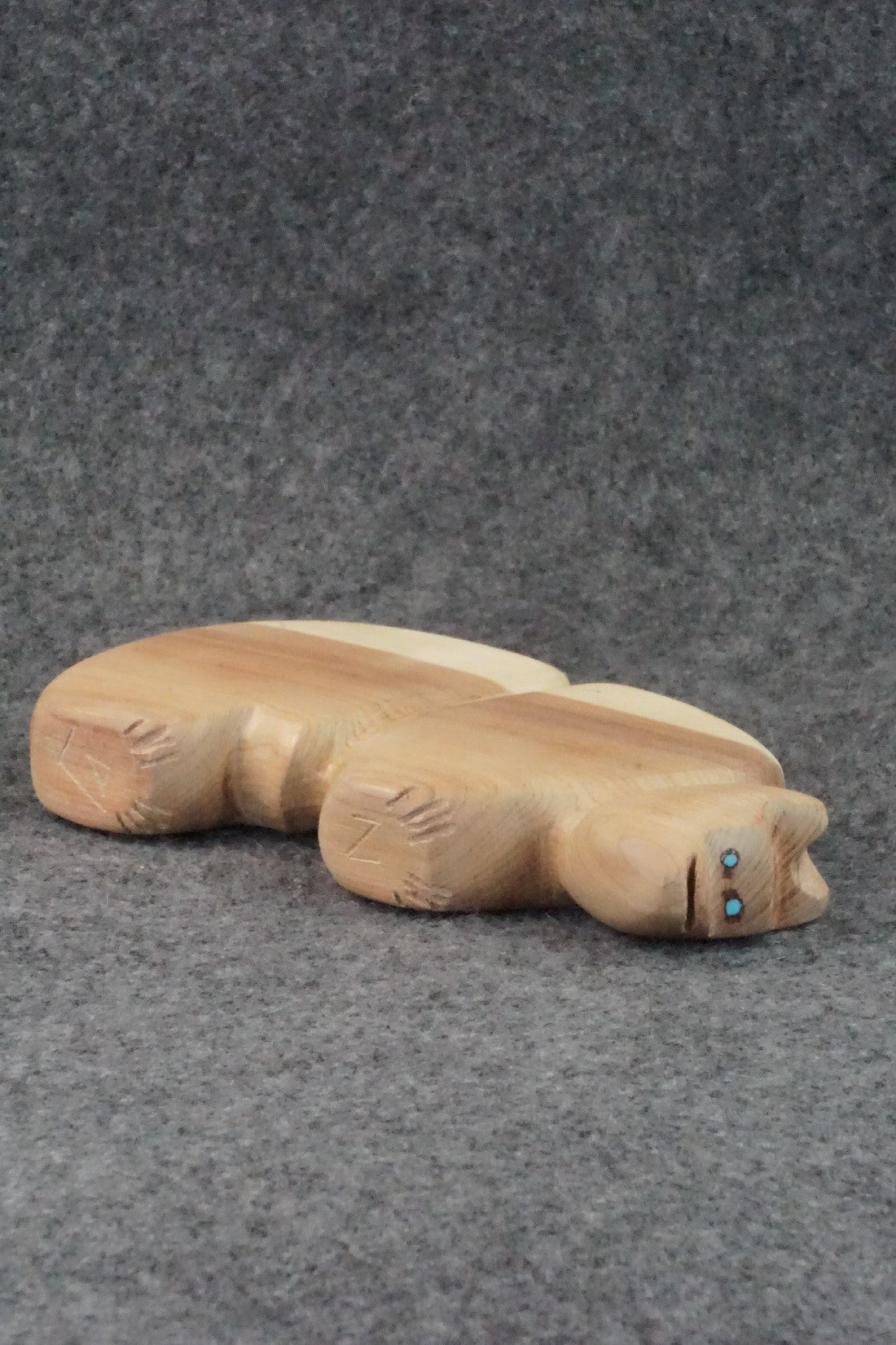 Bear Zuni Fetish Carving - Casey Phillips