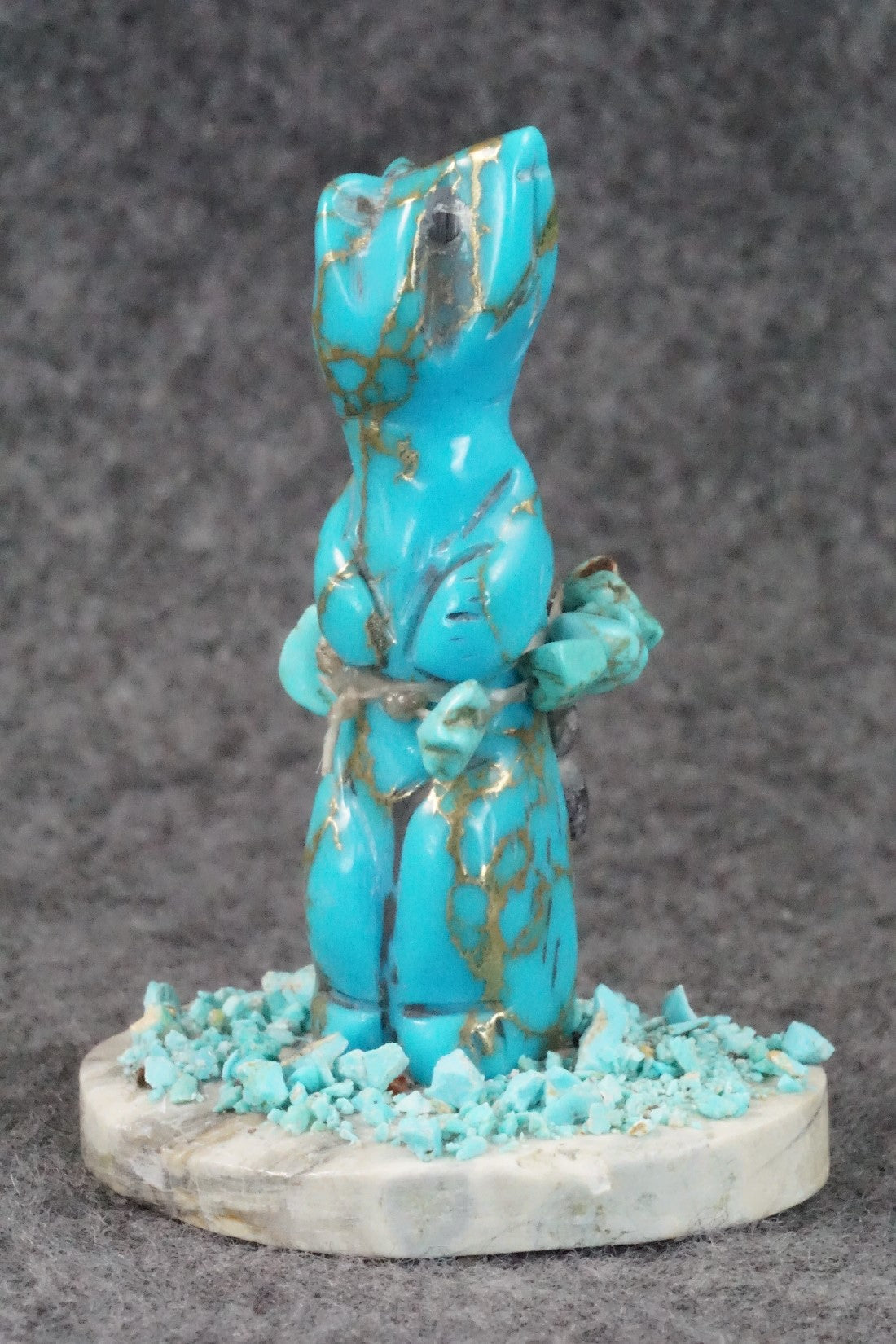 Bear Zuni Fetish Carving - Stafford Chimoni