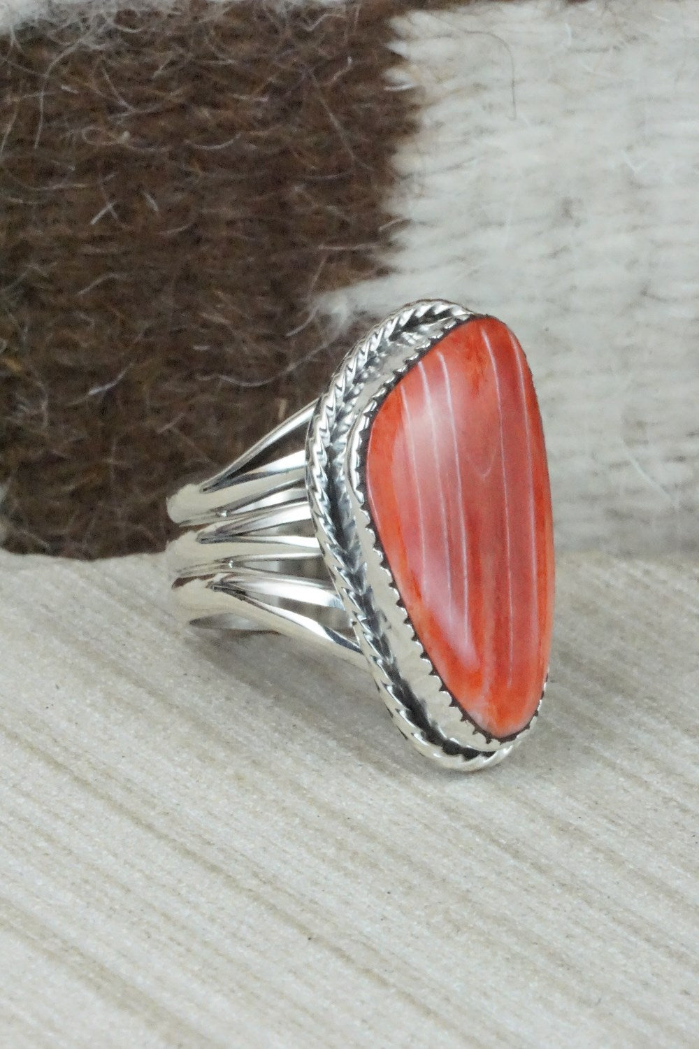 Spiny Oyster & Sterling Silver Ring - Mike Smith - Size 9.5