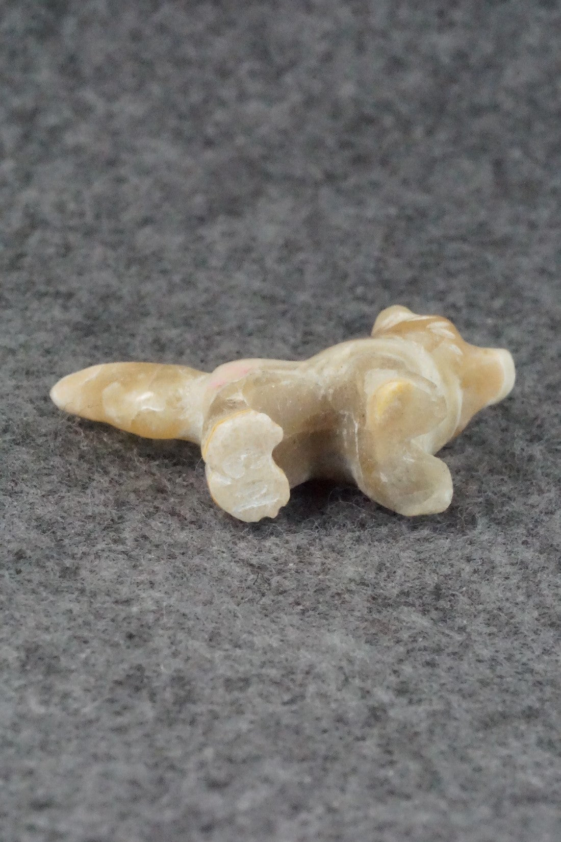 Dog Zuni Fetish Carving - Cody Nastacio