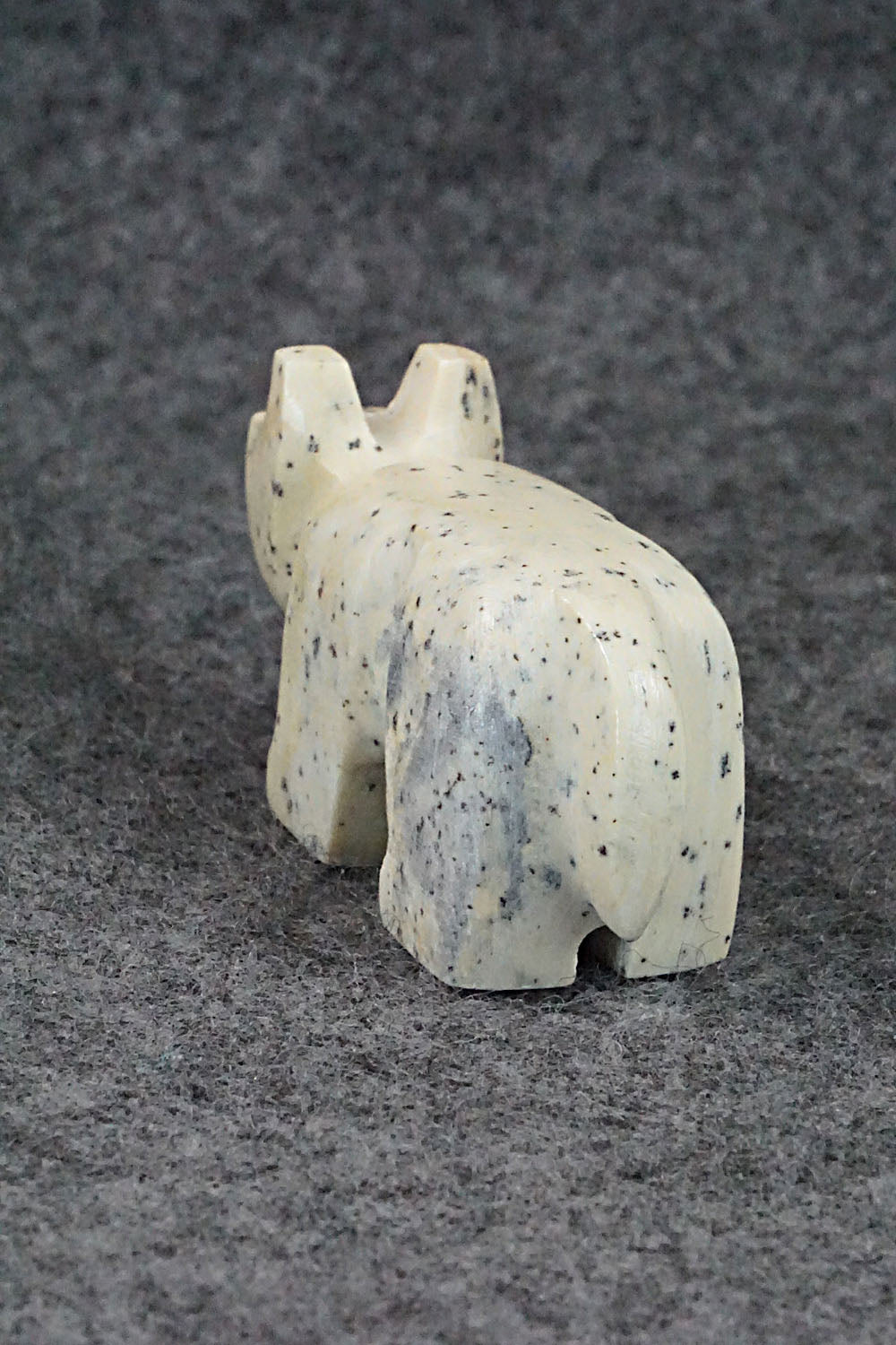 Wolf Zuni Fetish Carving - Cameron Nastacio
