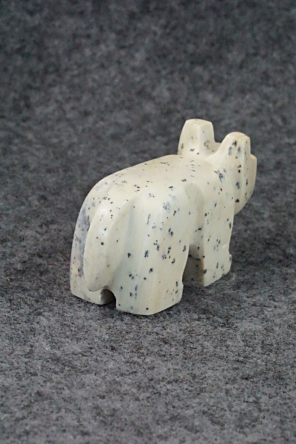Wolf Zuni Fetish Carving - Cameron Nastacio