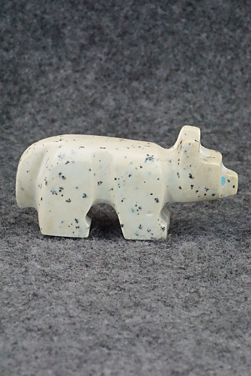 Wolf Zuni Fetish Carving - Cameron Nastacio