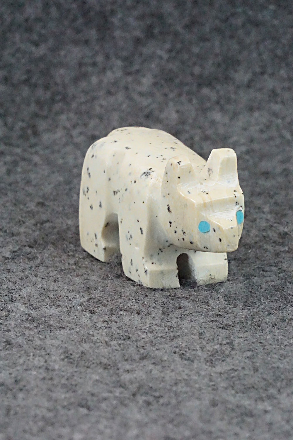 Wolf Zuni Fetish Carving - Cameron Nastacio