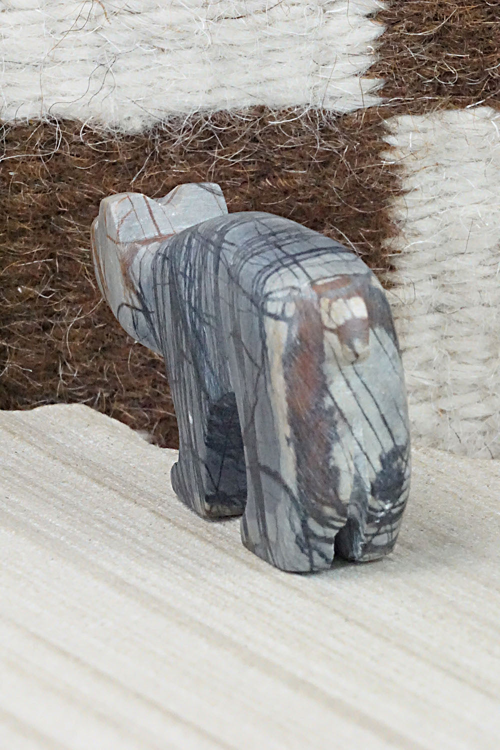 Bear Zuni Fetish Carving - Cameron Nastacio
