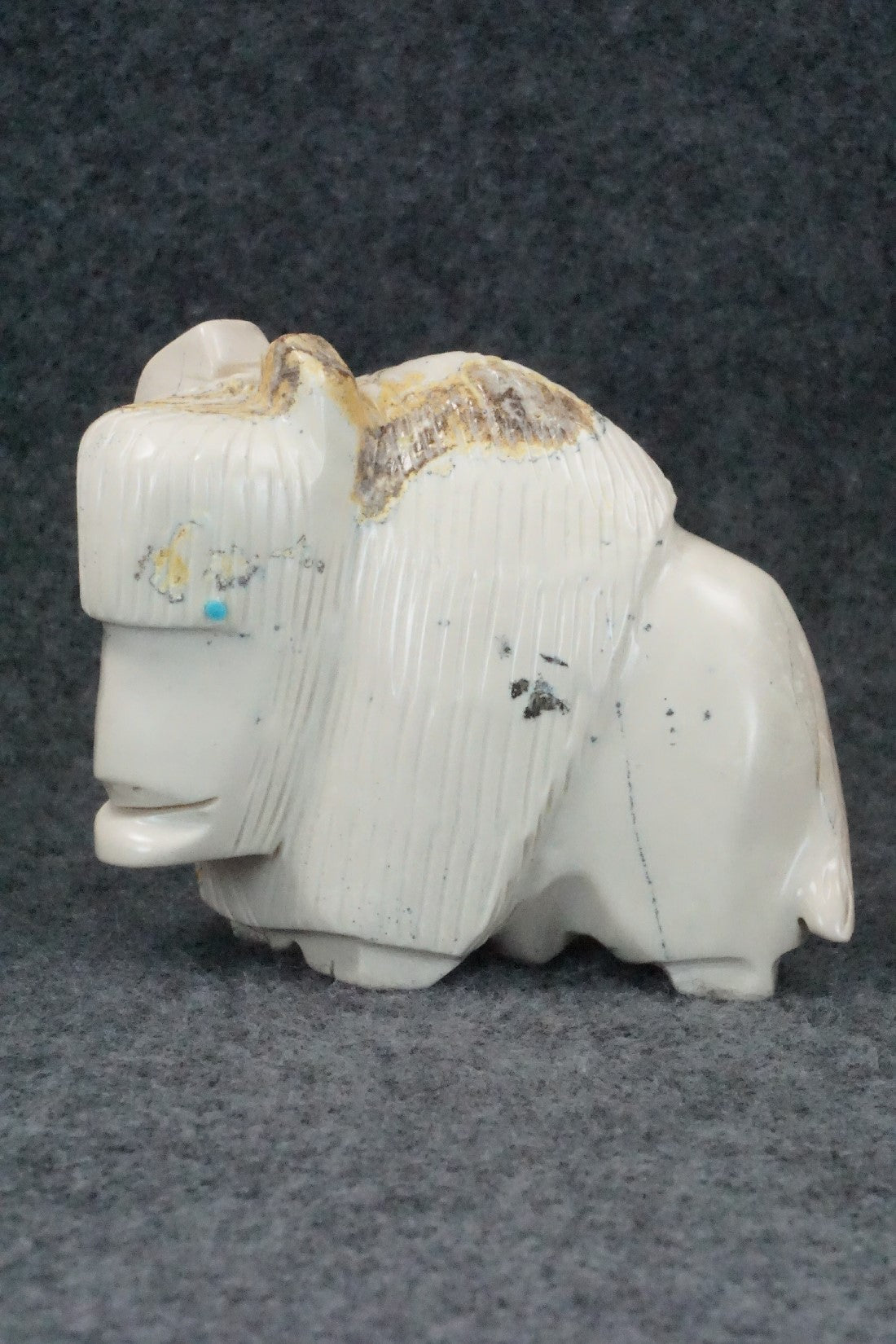 Buffalo Zuni Fetish Carving - Gilbert Lonjose