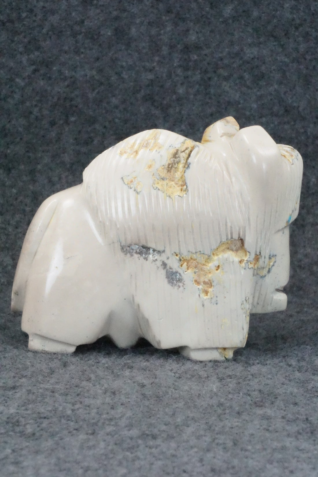 Buffalo Zuni Fetish Carving - Gilbert Lonjose