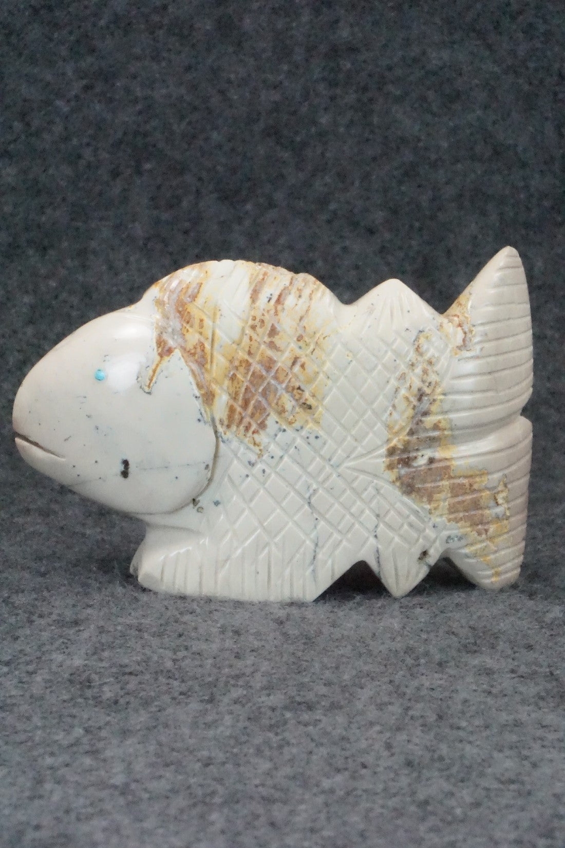 Fish Zuni Fetish Carving - Gilbert Lonjose