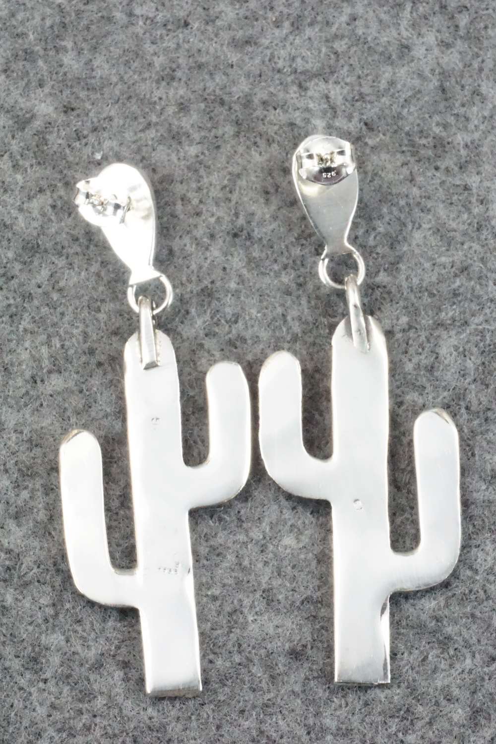 Spiny Oyster & Sterling Silver Earrings - Verley Betone