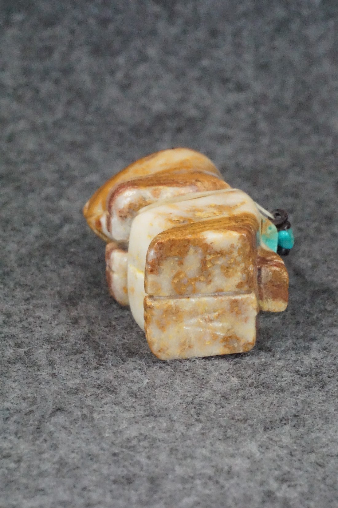 Otter Zuni Fetish Carving - Alex Tsethlikai