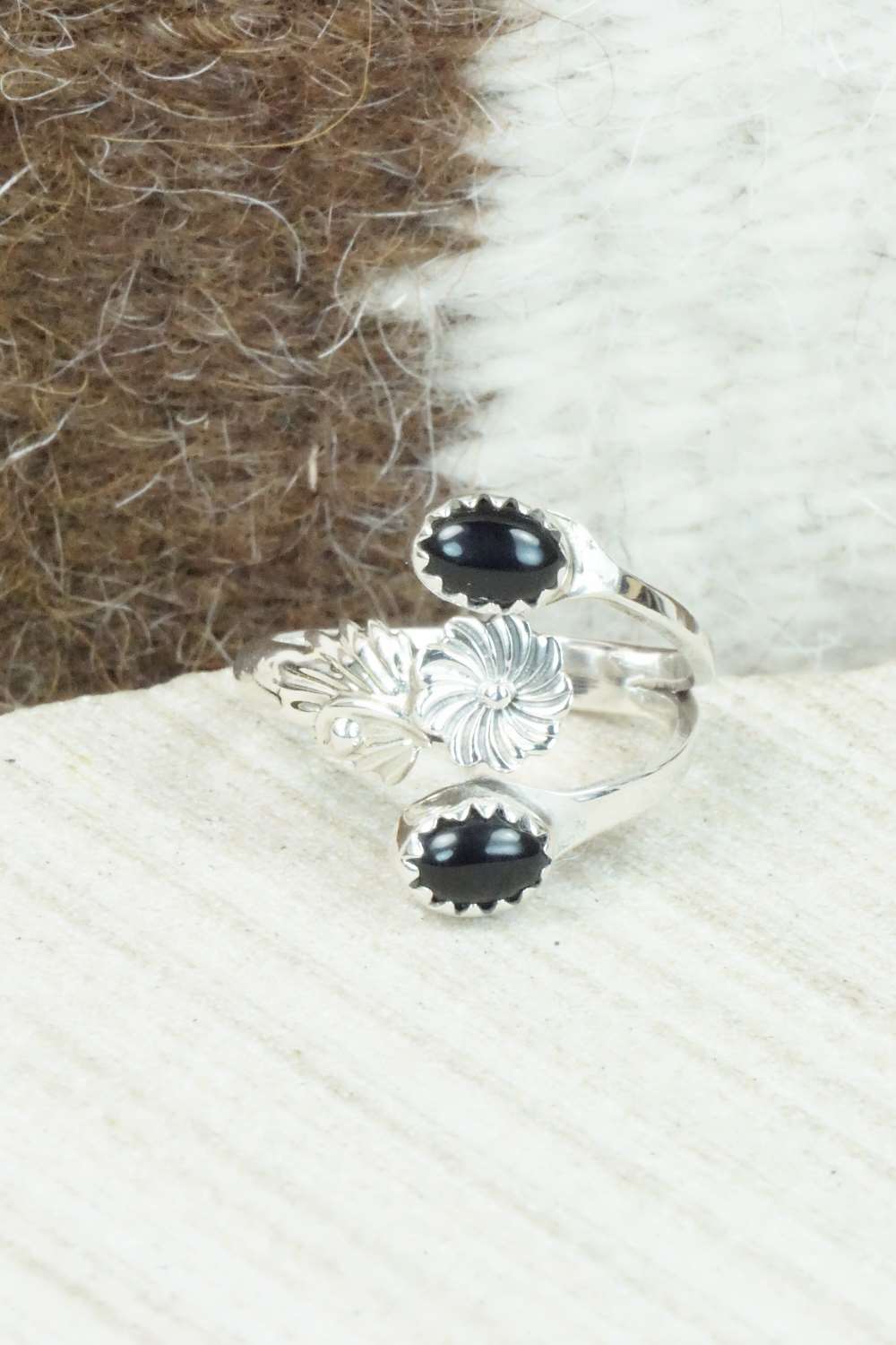 Onyx and Sterling Silver Ring - Roger Pino - Size 6.5
