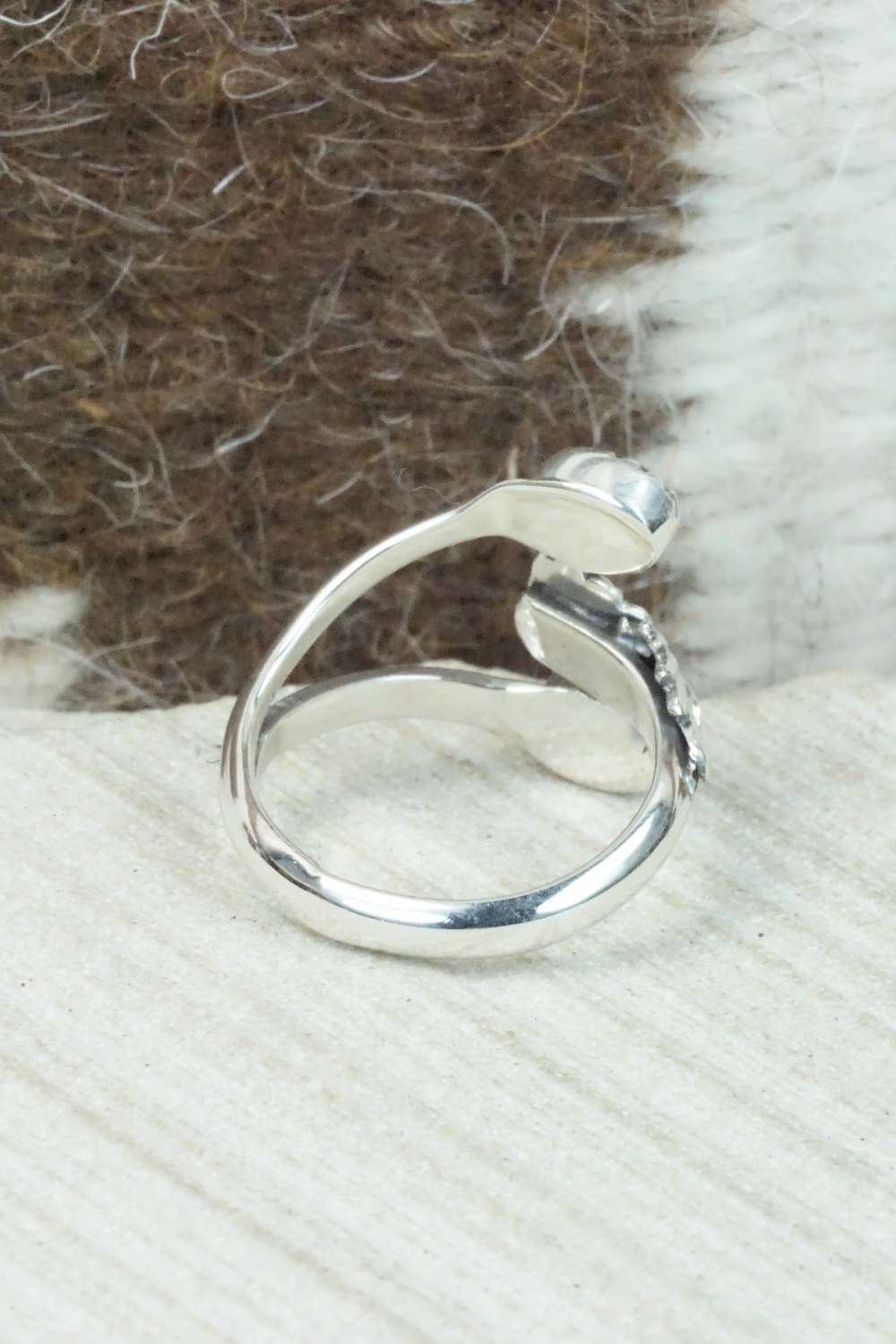 Onyx and Sterling Silver Ring - Roger Pino - Size 6.5