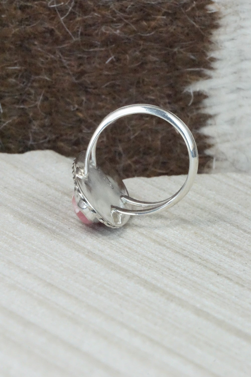 Agate & Sterling Silver Ring - Navajo - Size 7.75