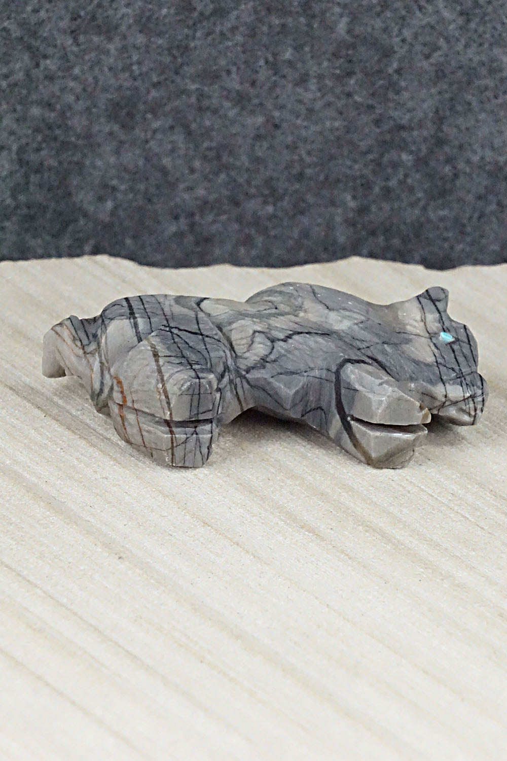 Buffalo Zuni Fetish Carving - Tony Mackel