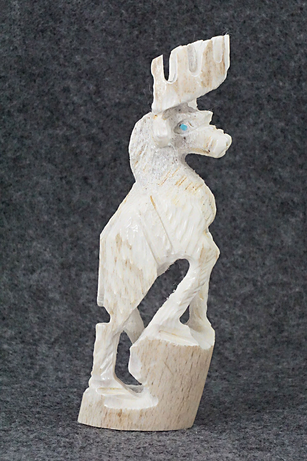 Deer Zuni Fetish Carving - Jerrold Lahaleon
