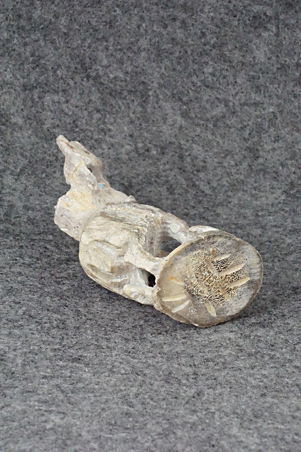 Deer Zuni Fetish Carving - Jerrold Lahaleon