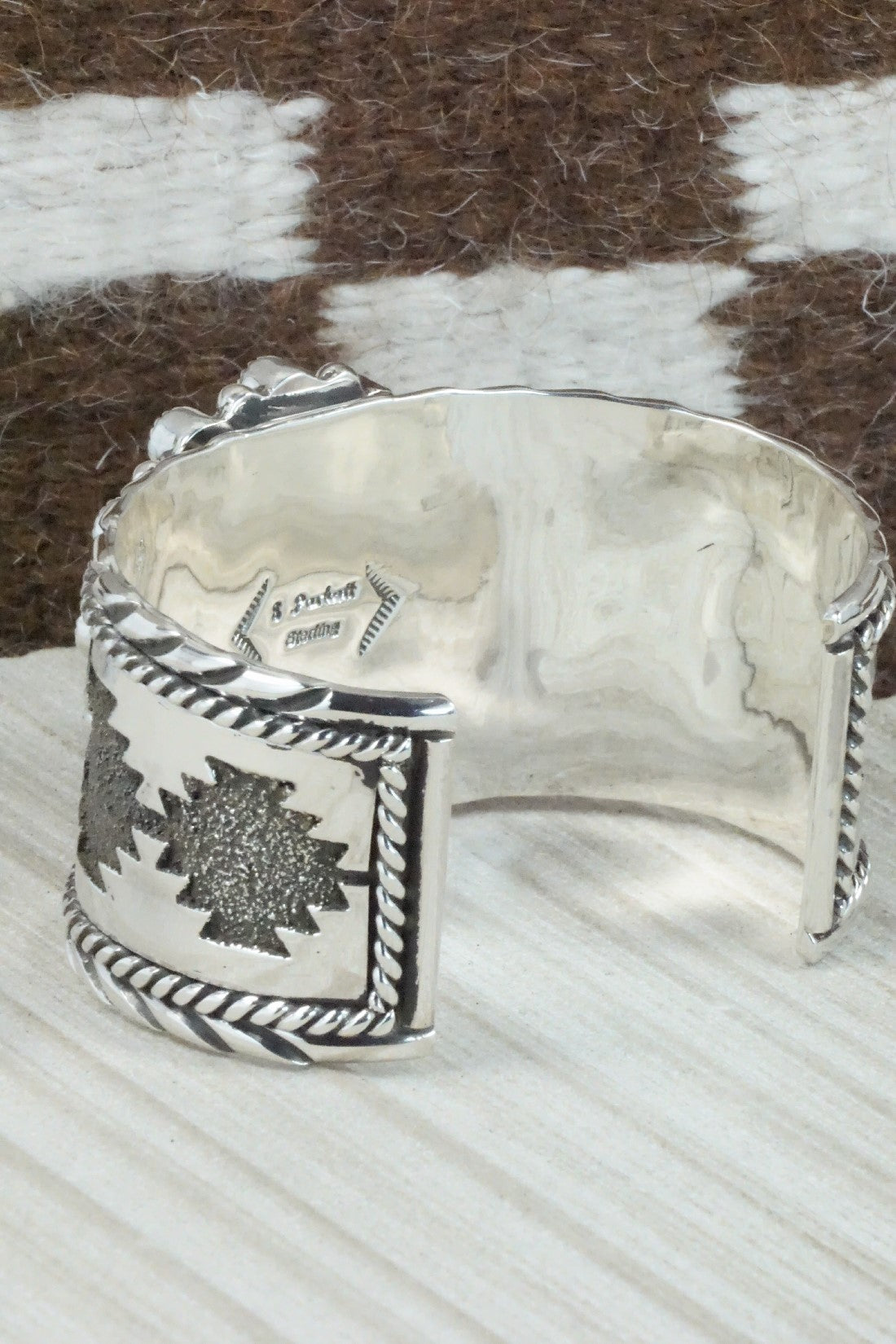 Onyx, Spiny Oyster & Sterling Silver Bracelet - Sandra Parkett